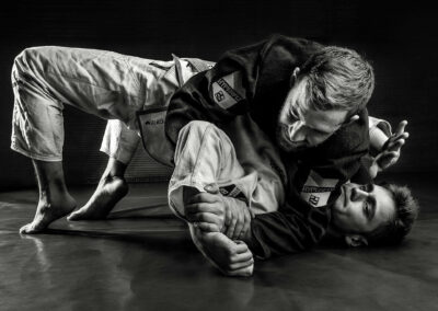 Submission by arm bar, captured in black and white by Mark Wildsmith from Wildsmith photography. who is a sheffield food photographer.